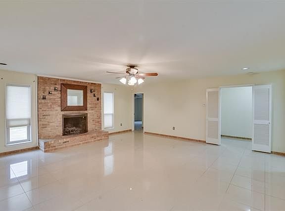 3rd image of 2005 Candlewood Dr