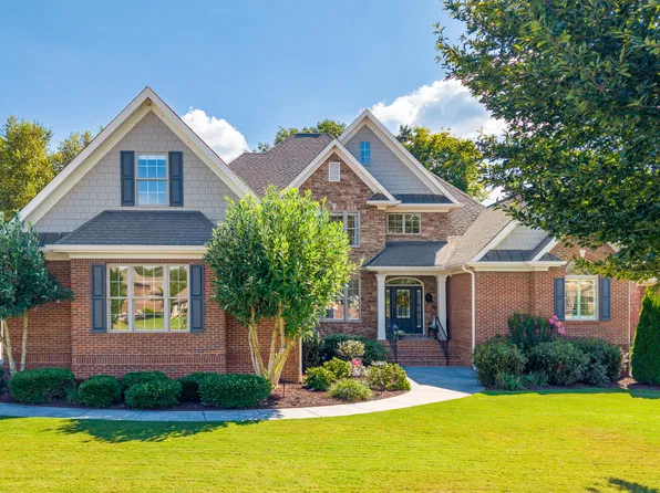 7891 Hampton Cove Dr, Ooltewah, TN 37363