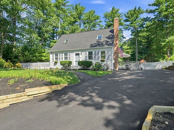 2nd image of 7 Lascala Ave