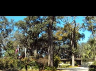 10545 Lakeview Rd E, Jacksonville, FL 32225