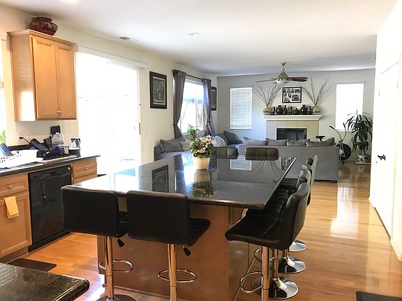 3rd image of 30770 Grand View Cir