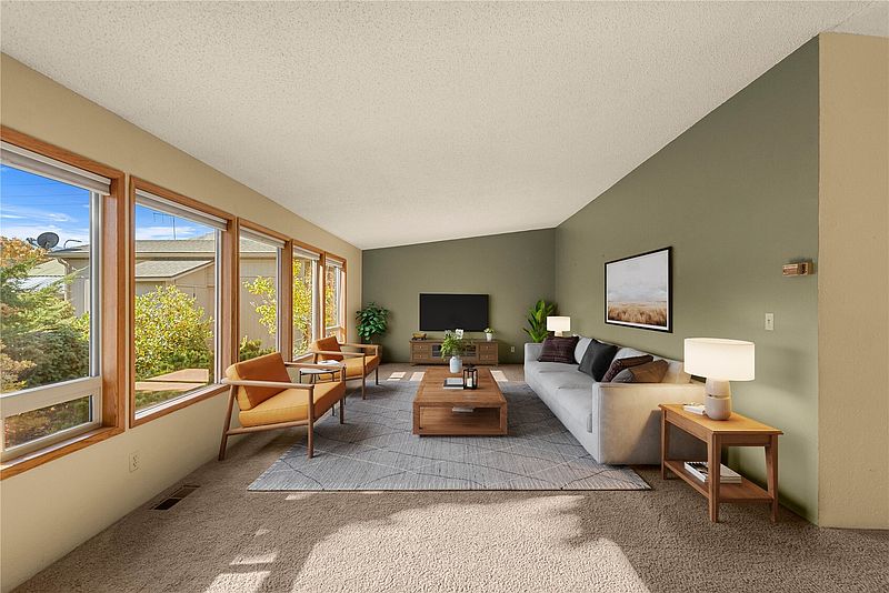 5th image of 1719 Harris Place