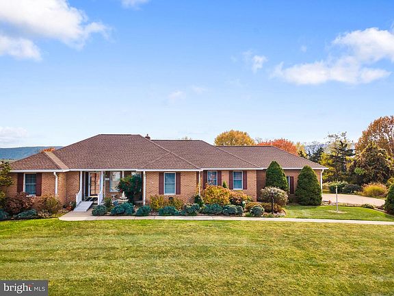 2nd image of 418 Epard Ln