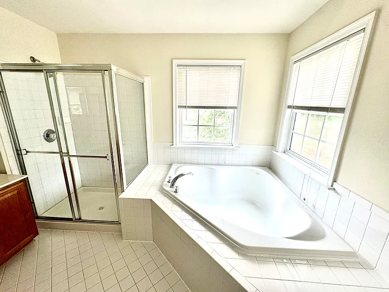 3381 Beechcliff Dr — Photo 22