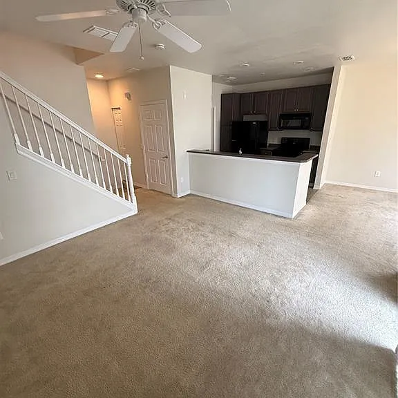 2532 Grand Central Pkwy #3 — Photo 7