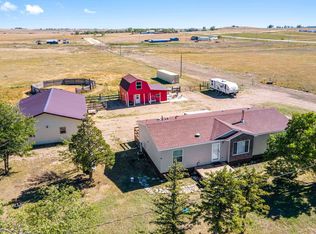 110 E 9th St, Newell, SD 57760