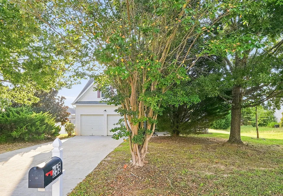 255 Hillside Oak Ln