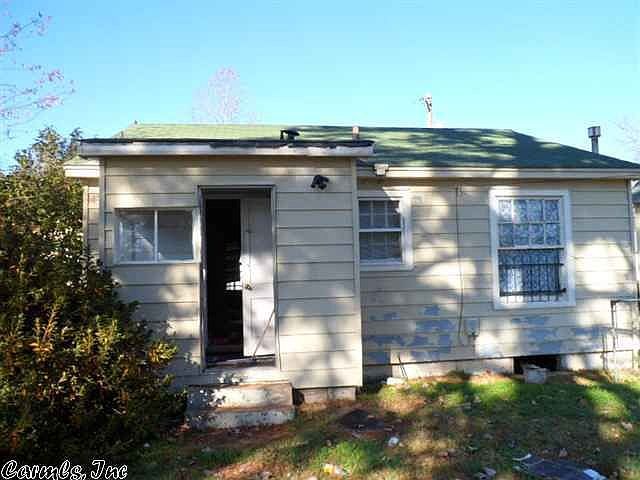 2nd image of 1716 W Long 17th St