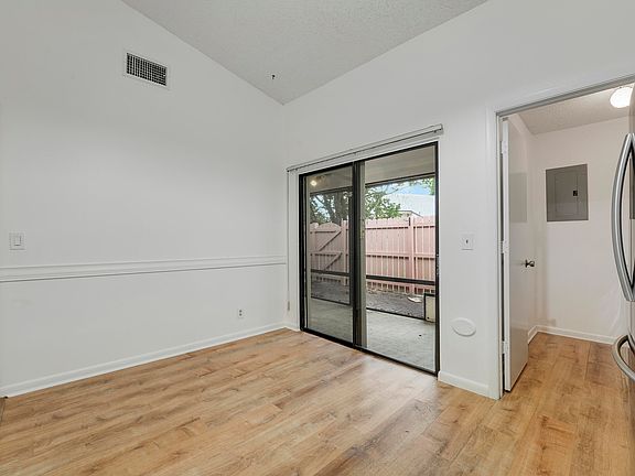 5th image of 126 Sherwood Circle #12d