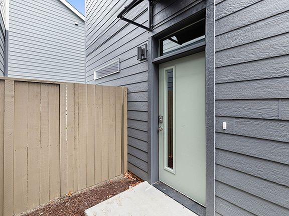 2nd image of 13785 NE 20th Cir