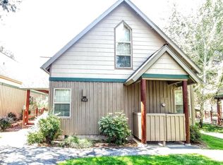 4626 Marsh Hawk Dr, Klamath Falls, OR 97601