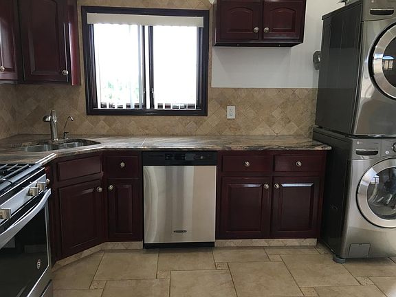 3rd image of 152 Prentiss Ave APT 2