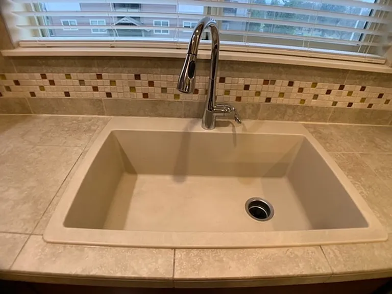 13905 SW Meridian St #310 — Photo 5