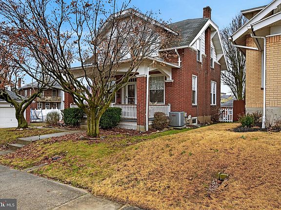 2nd image of 15 Spruce St