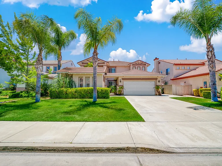 45277 Chateau Ct — Photo 41