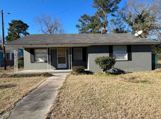 850 Hampton St, Elloree, SC 29047