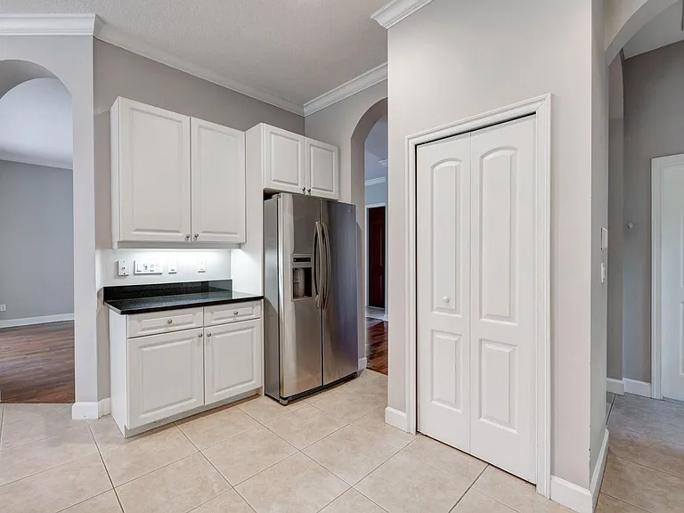 833 SW Vineland Ct — Photo 13