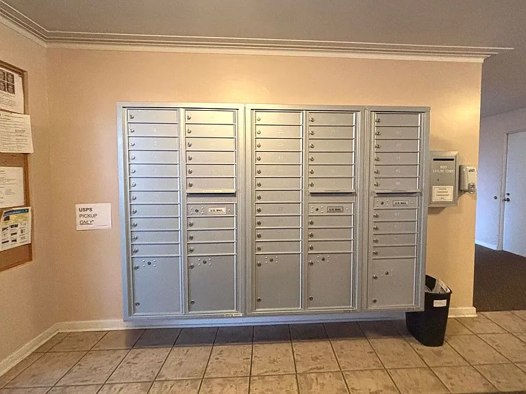 1800 Taylor Ave N #101 — Photo 2