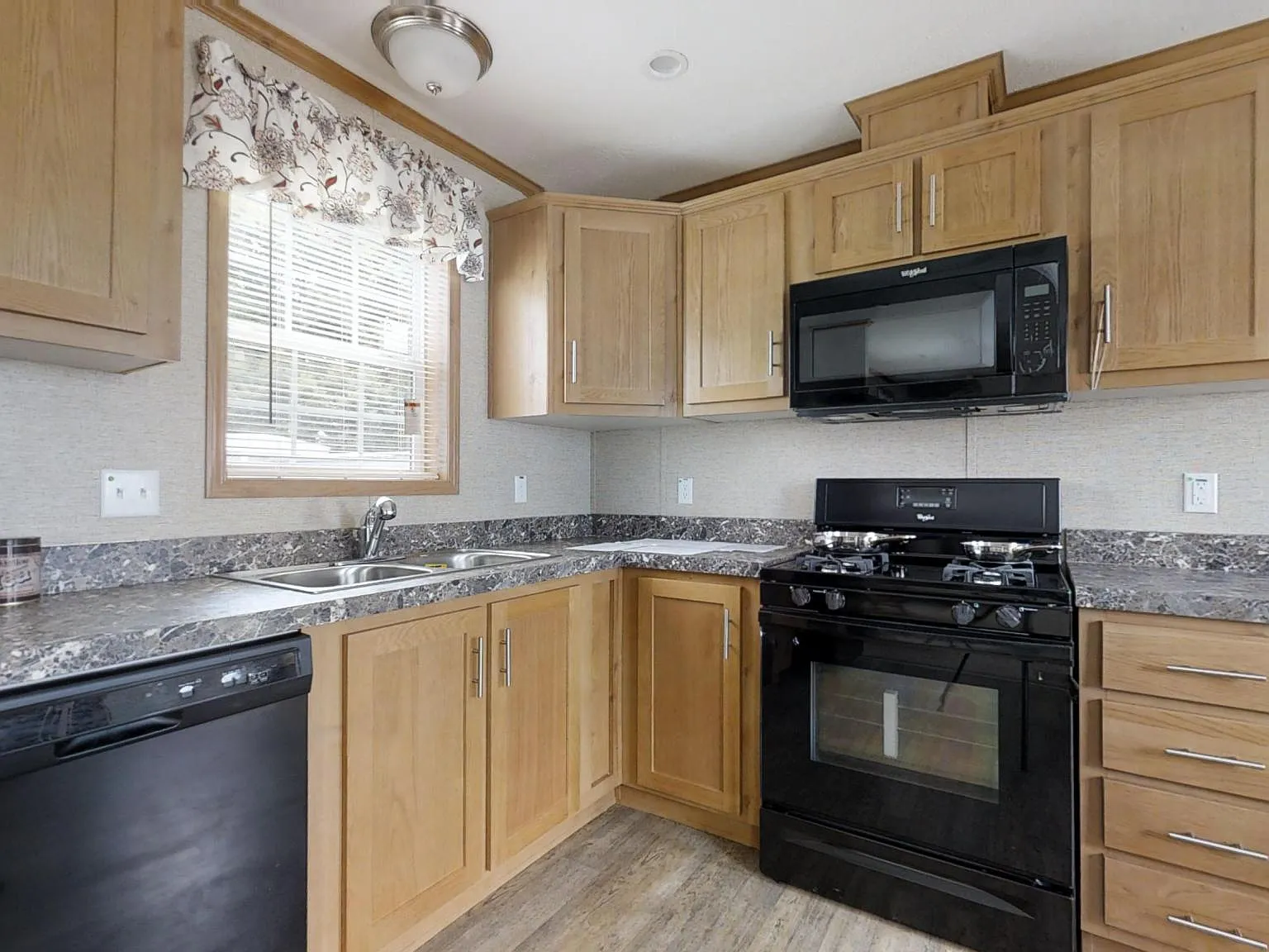 Valley View Honey Brook — Photo 4