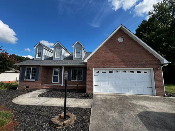 200 Pepperstone Dr, Mocksville, NC 27028