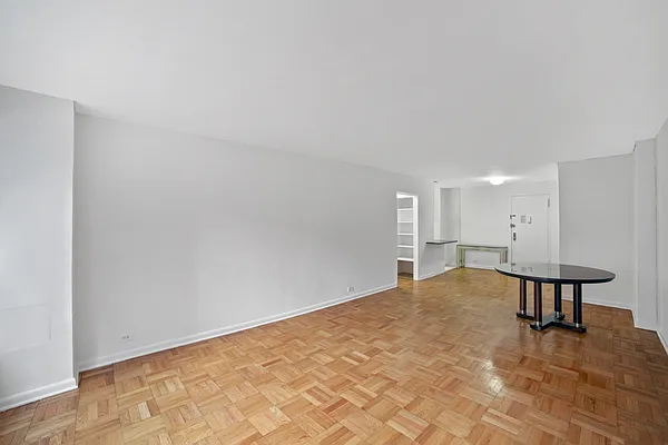 Rented by Compass | media 42