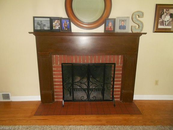 5th image of 162 Westover Dr