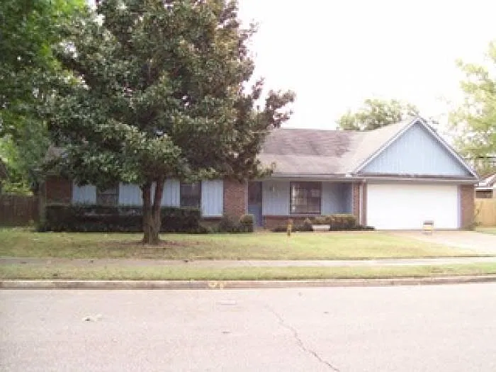 3 bed, 1600 sqft, $1,495 — Photo 2