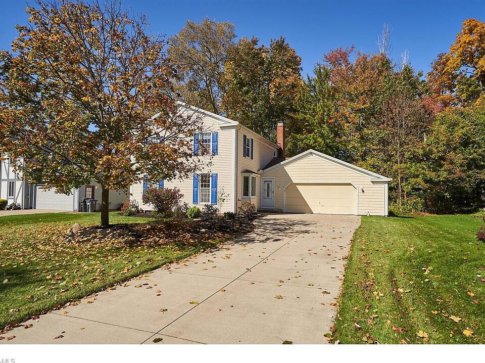 1st image of 32045 N Roundhead Dr
