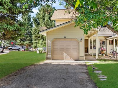 907 Village Rd, Carbondale, CO, 81623