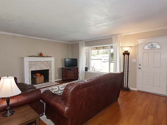 4th image of 8984 Canberra Dr