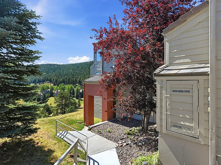 680 Ridgeside Dr #1 — Photo 24