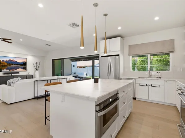 8372 E SAN SALVADOR Drive, Scottsdale, AZ 85258