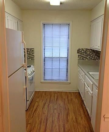 2nd image of 3004 Sonya Ln