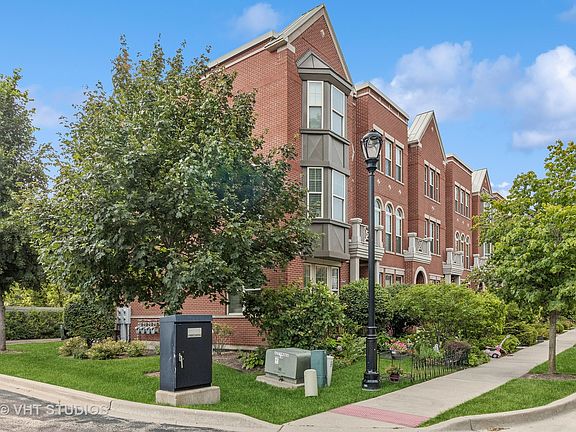 3rd image of 8638 Narragansett Ave #31