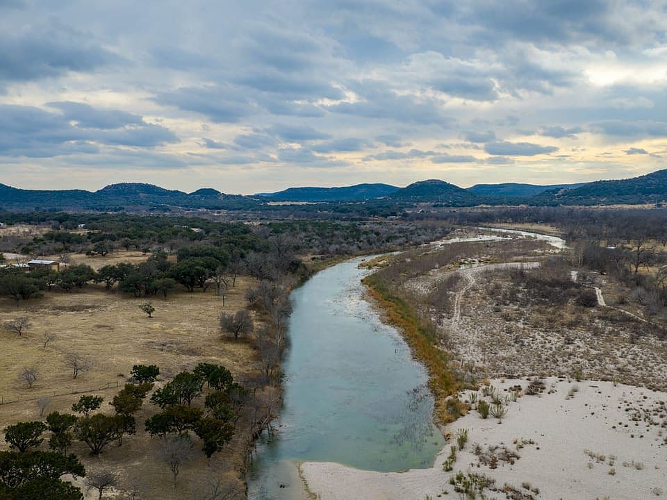 Rawhide Mountains Ranch 939 Acre Ranch For Sale Uvalde County Image 1