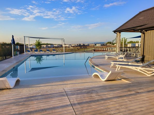 1800 Oak Grove Rd E #131
