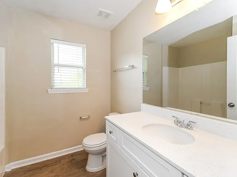 2438 Shelby Creek Rd W — Photo 4