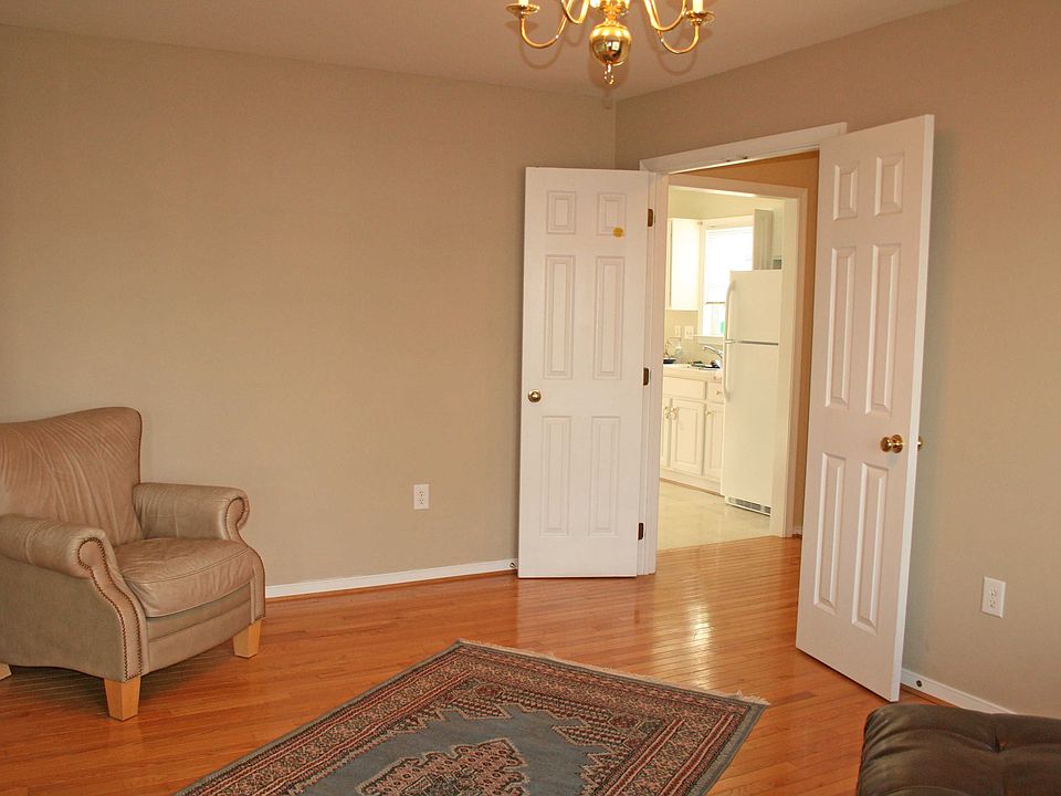 2nd image of 5512 Abbott Cir