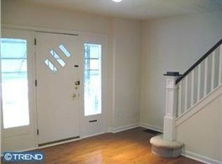 28 N State Rd, Upper Darby, PA 19082