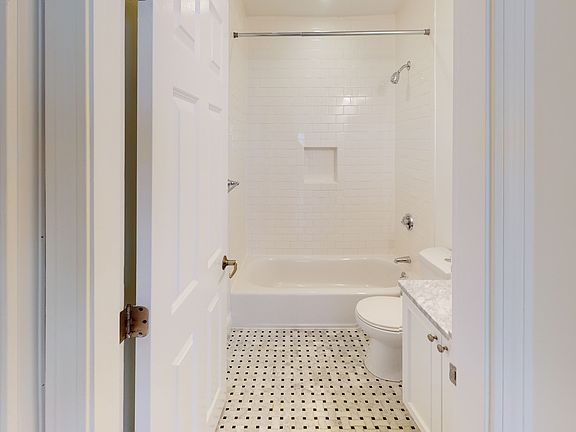 5th image of 65 Langdon St #13