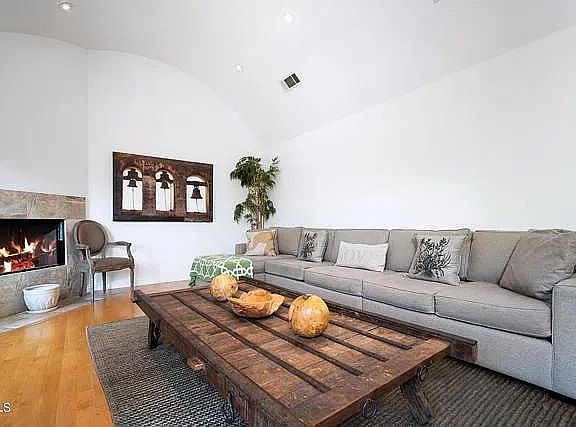 2nd image of 748 N La Jolla Ave #748