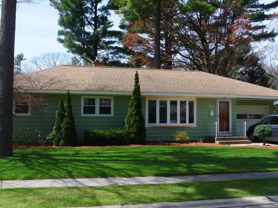 1st image of 3097 Country Club Dr