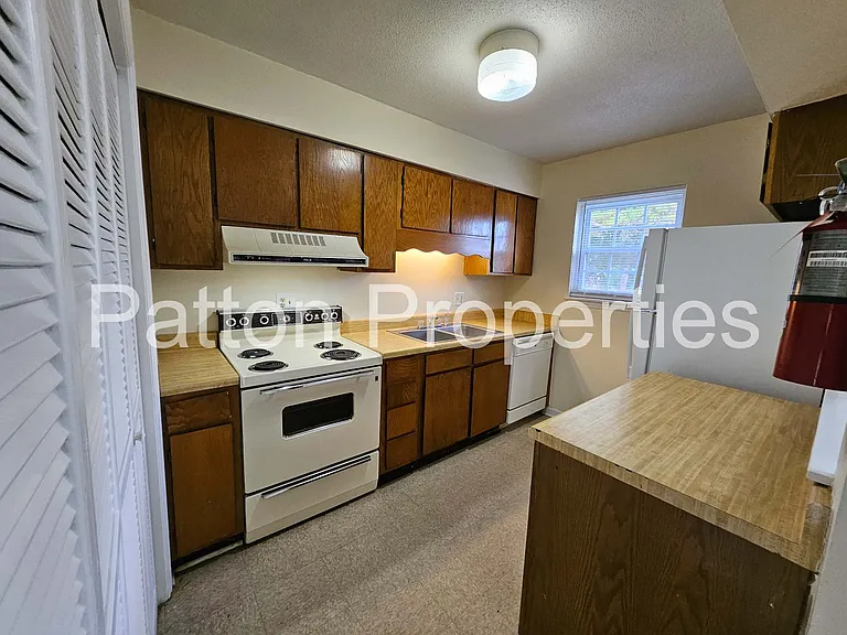 3-4 Ashleys Place - Outside CoC - R19205-05-11 — Photo 7