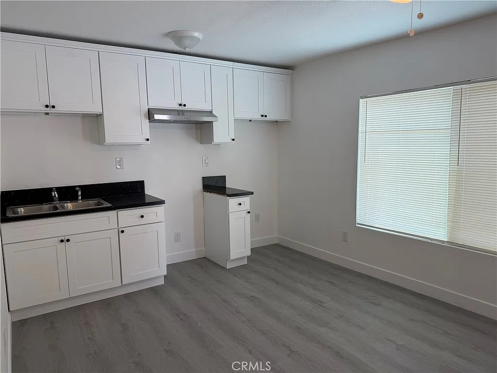 2 bed, 700 sqft, $1,795 — Photo 1