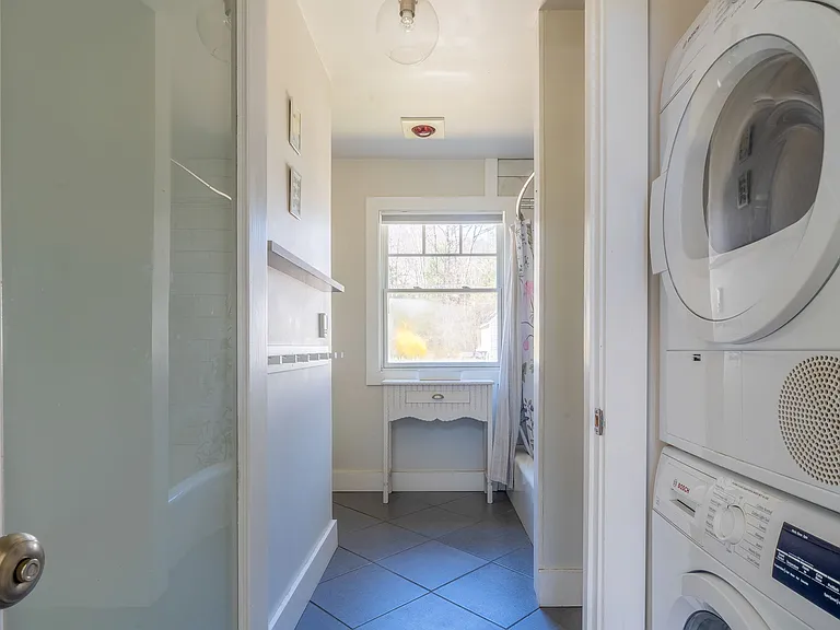 17 West St — Photo 21