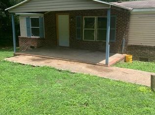73 Houston St, Laurens, SC 29360