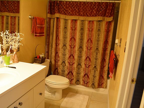 4th image of 7514 Fragancia Ct