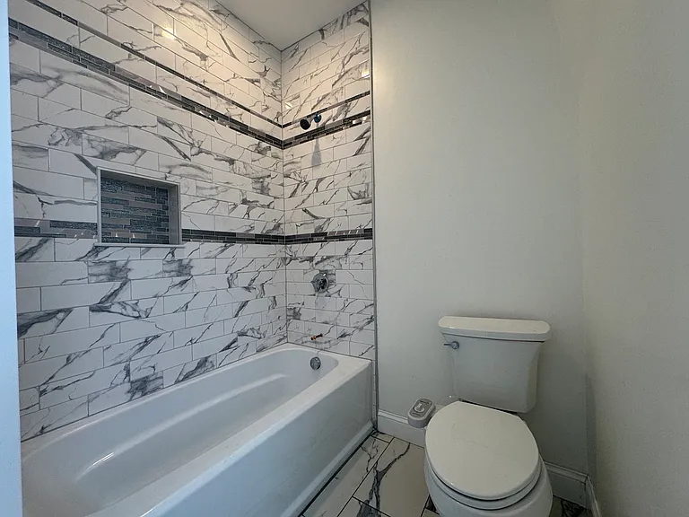 314 Warren St #3 — Photo 5