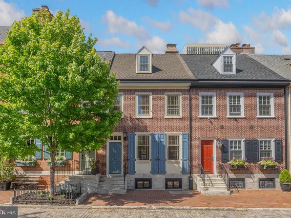 207 Delancey St, Philadelphia, PA 19106