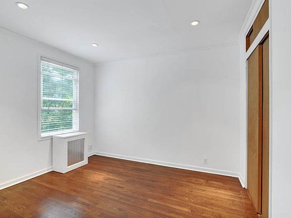 5th image of 3951 48th St